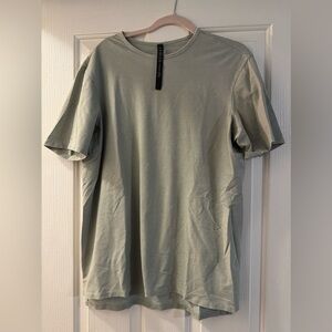 Lululemon - Men's classic fit T-Shirt